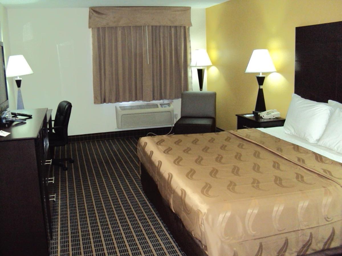 Quality Inn Carbondale University Area Exterior foto