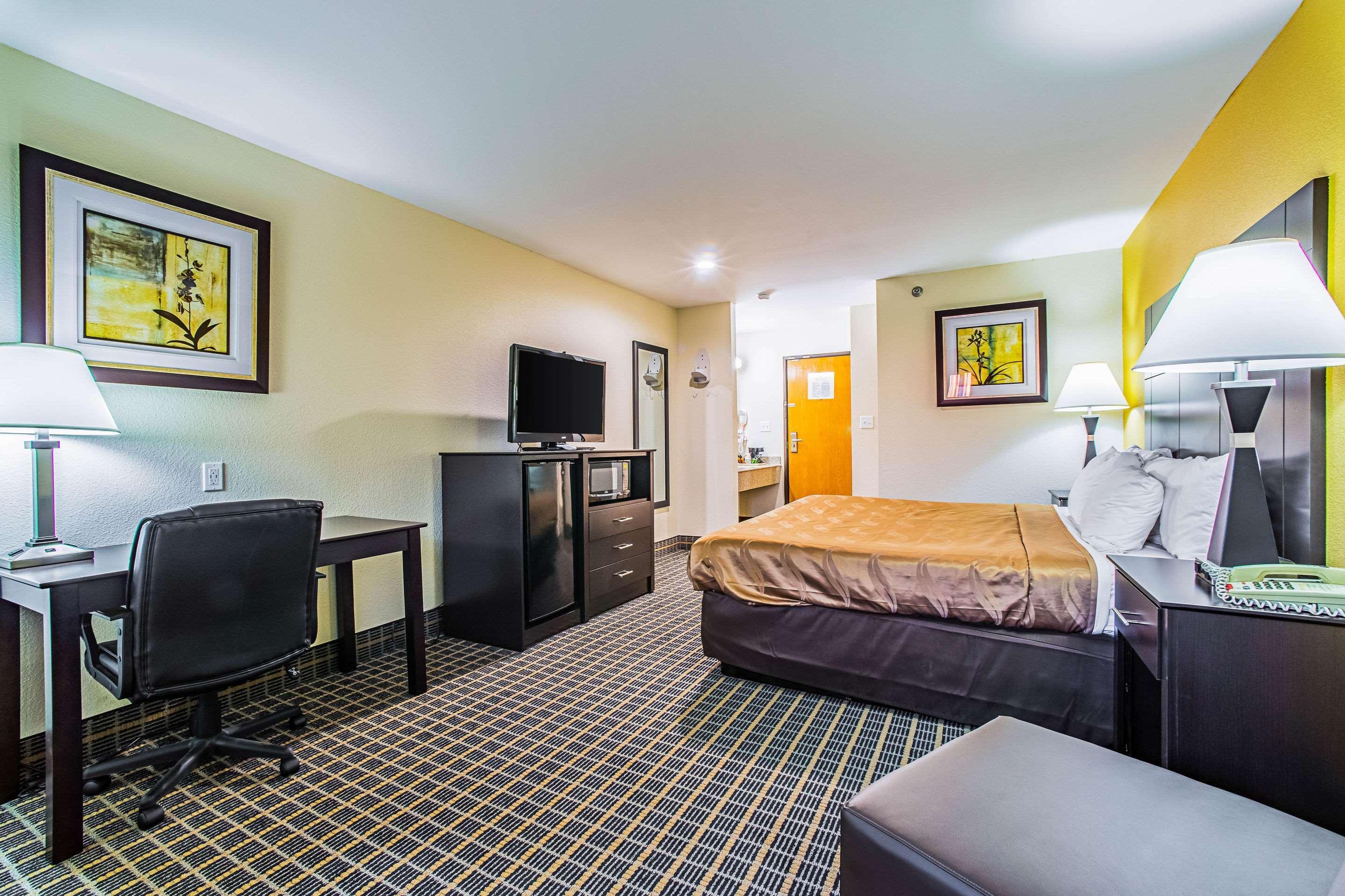 Quality Inn Carbondale University Area Exterior foto