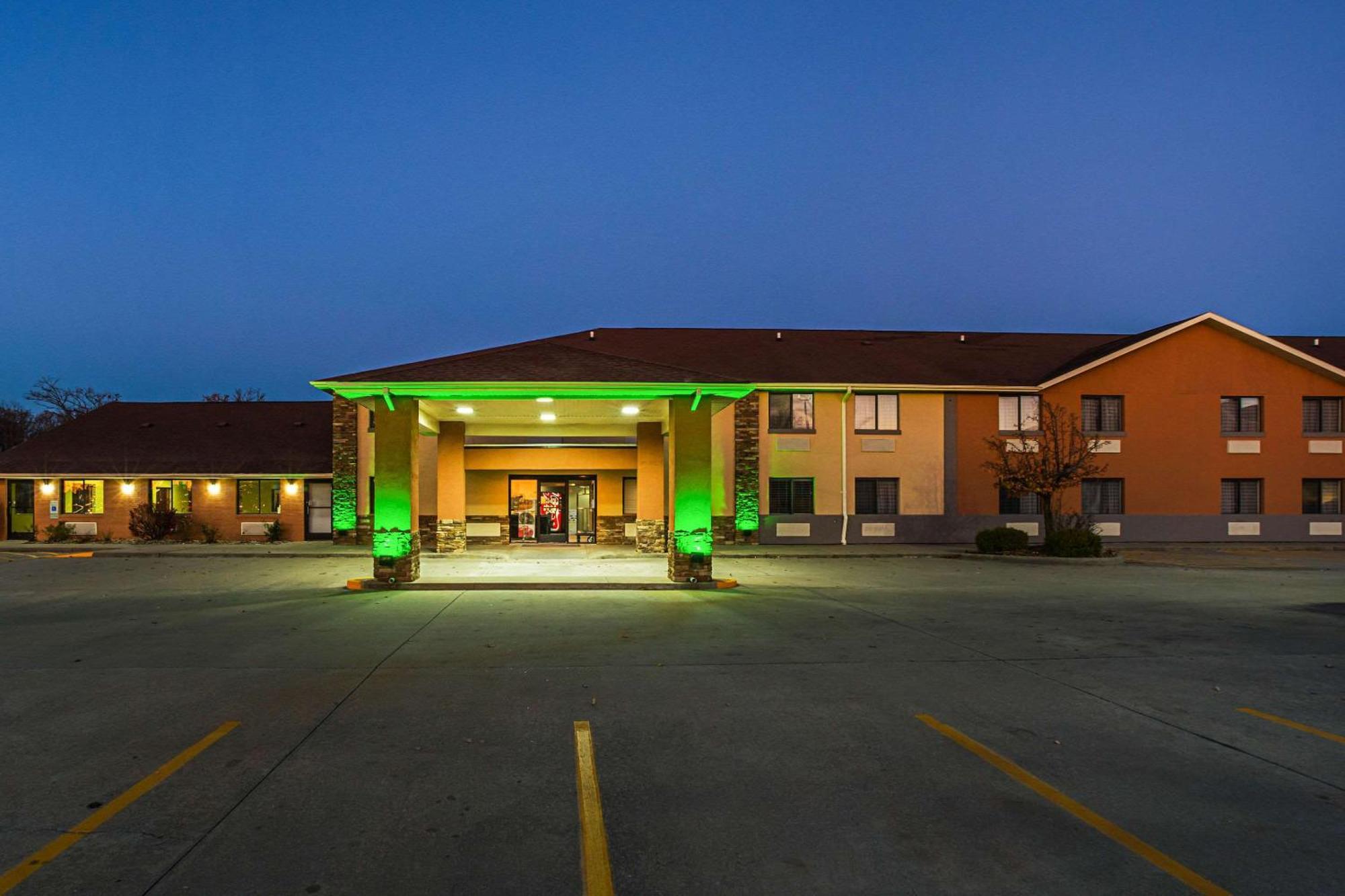 Quality Inn Carbondale University Area Exterior foto