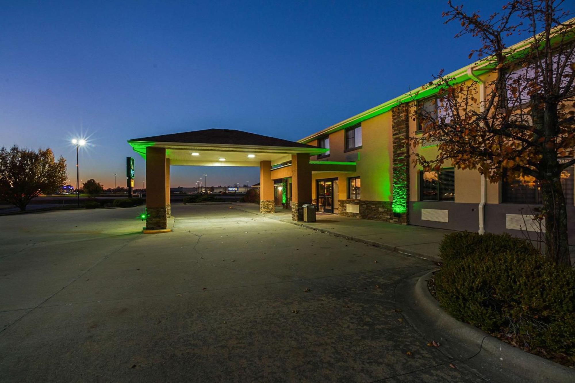 Quality Inn Carbondale University Area Exterior foto
